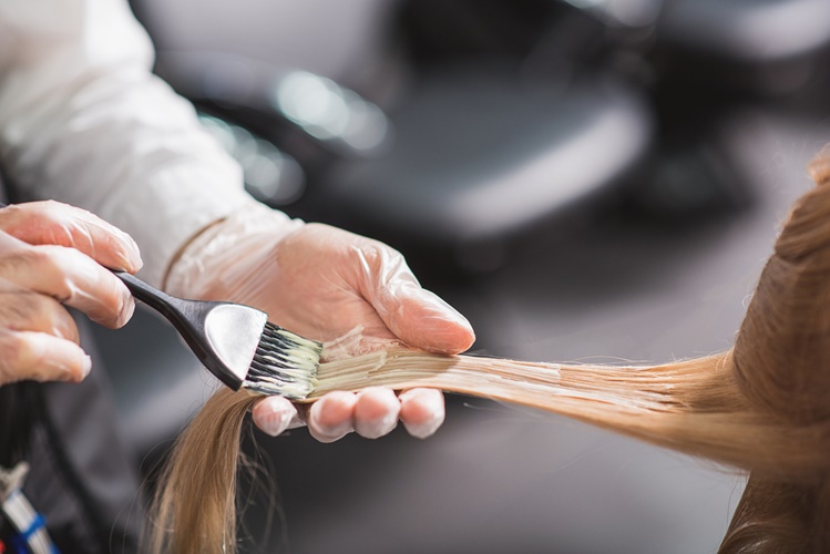 Restore Hair Health with Redkens Bondcure Service